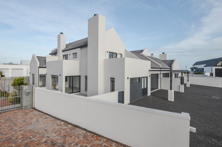 3 Bedroom Property for Sale in Yzerfontein Western Cape